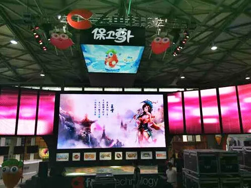 飞鱼科技展台保卫萝卜ShowGirl阵容