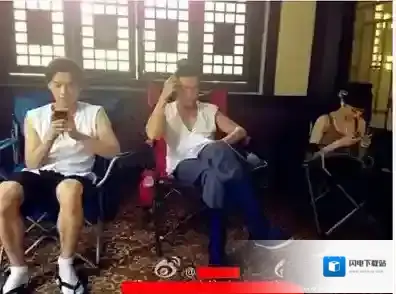 《新浪微博》水印到图片中间的方法介绍